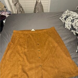 Women's Tan Skirt